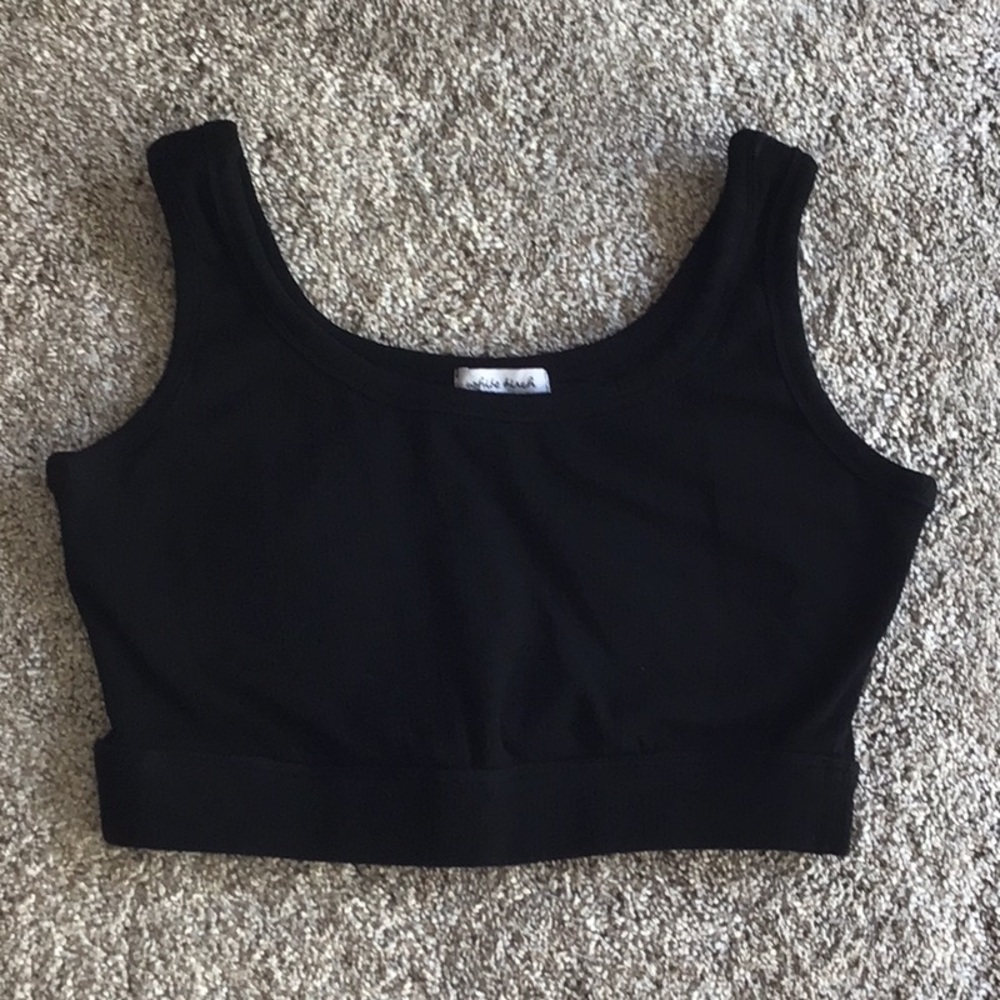 BLACK SPORTS BRA - FULLY LINED
